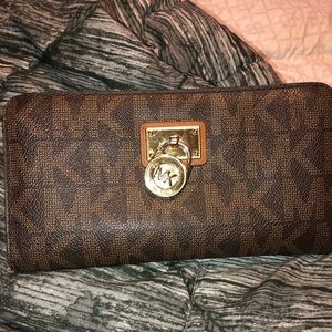 Michael Kors Hamilton wallet